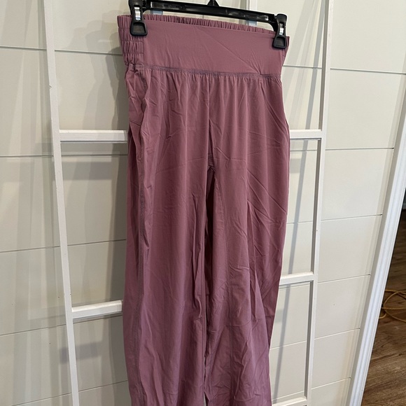 Halara purple joggers size small - Picture 6 of 7